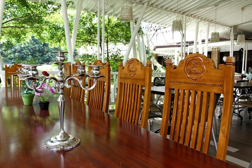 The Victoria Guesthouse Bandung Ngoại thất bức ảnh