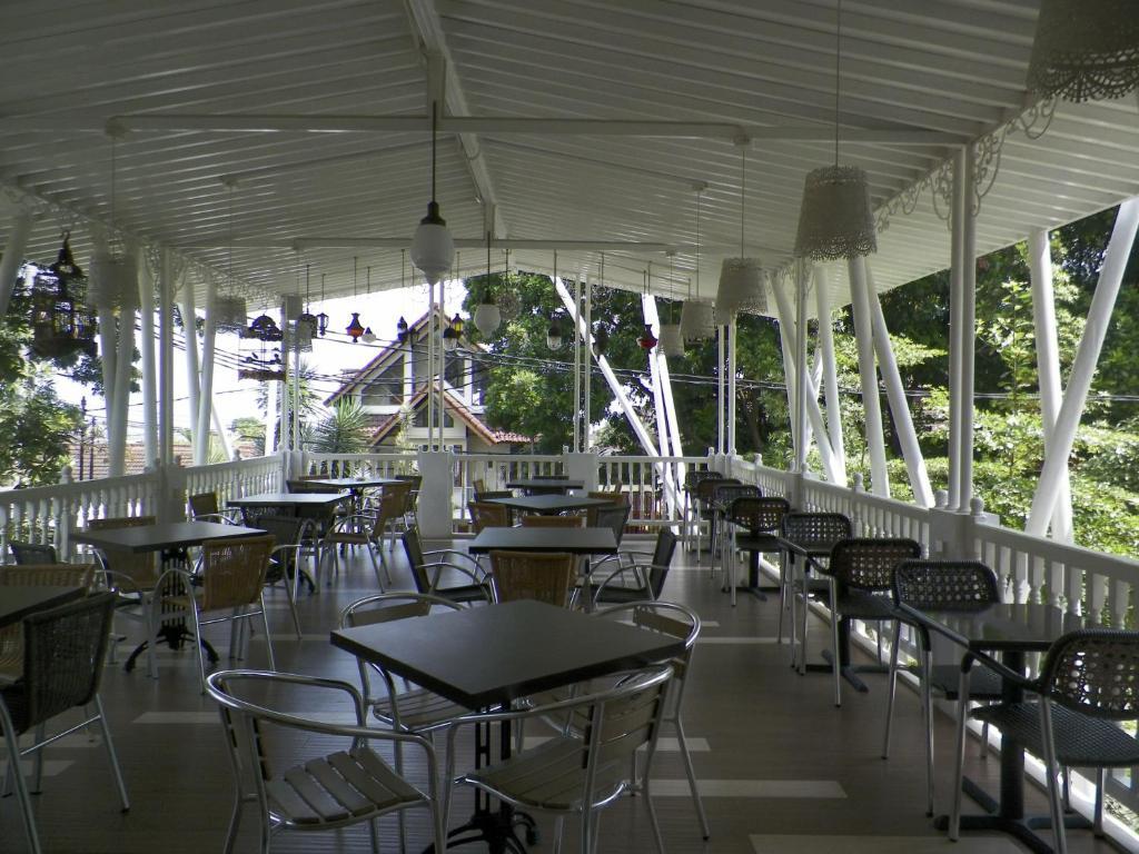 The Victoria Guesthouse Bandung Ngoại thất bức ảnh